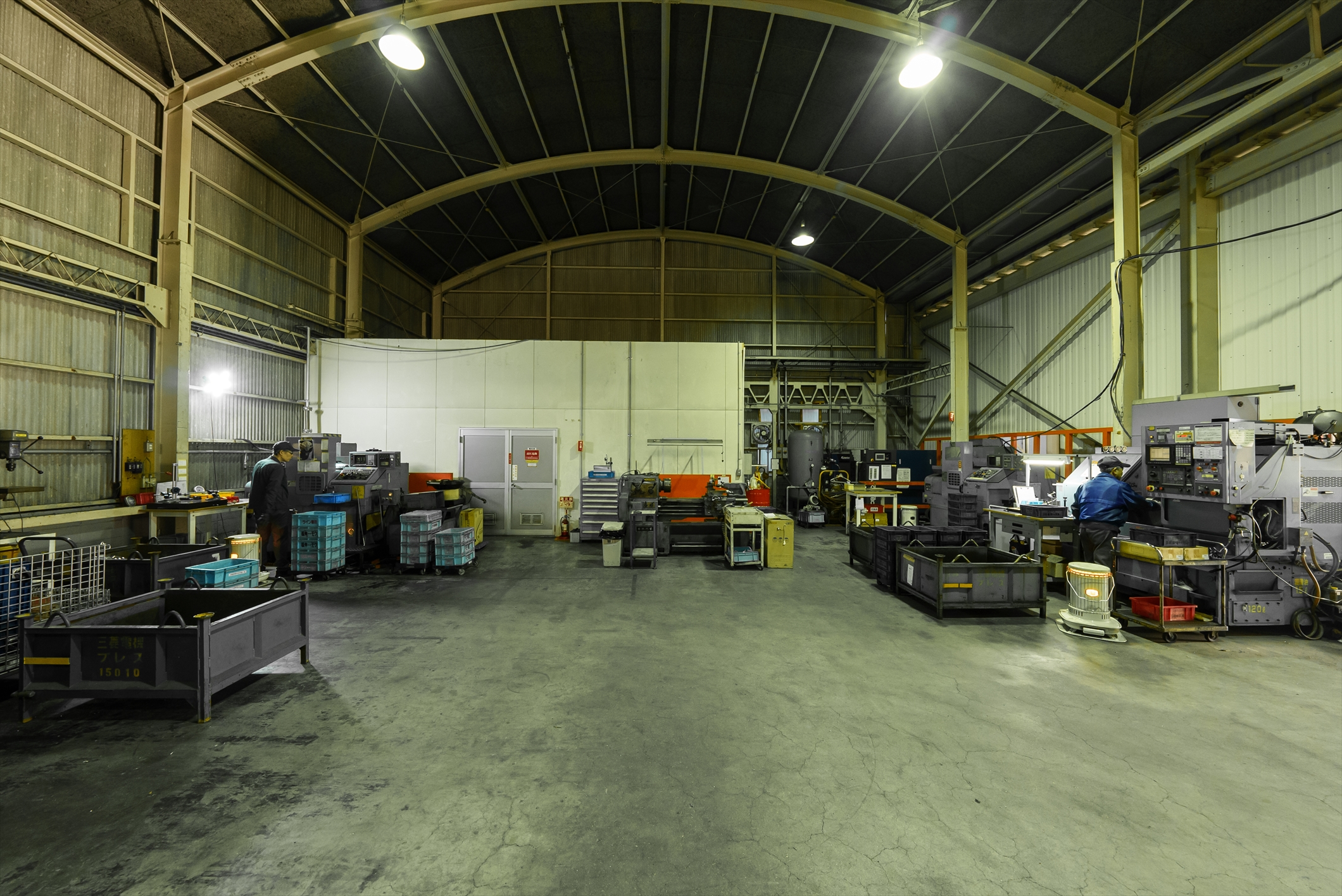 国内向け及び輸出用梱包作業