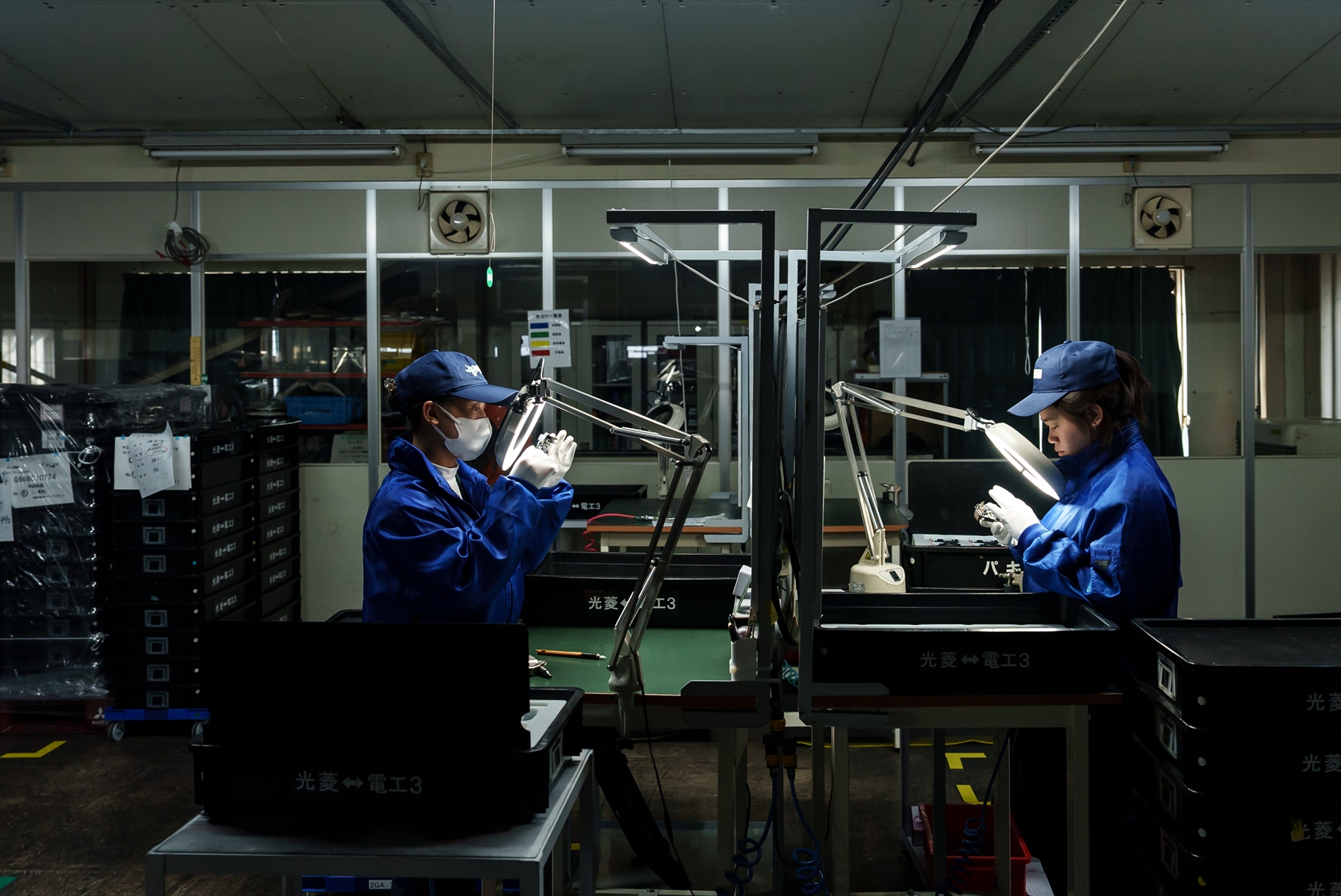 精密部品の検査業務