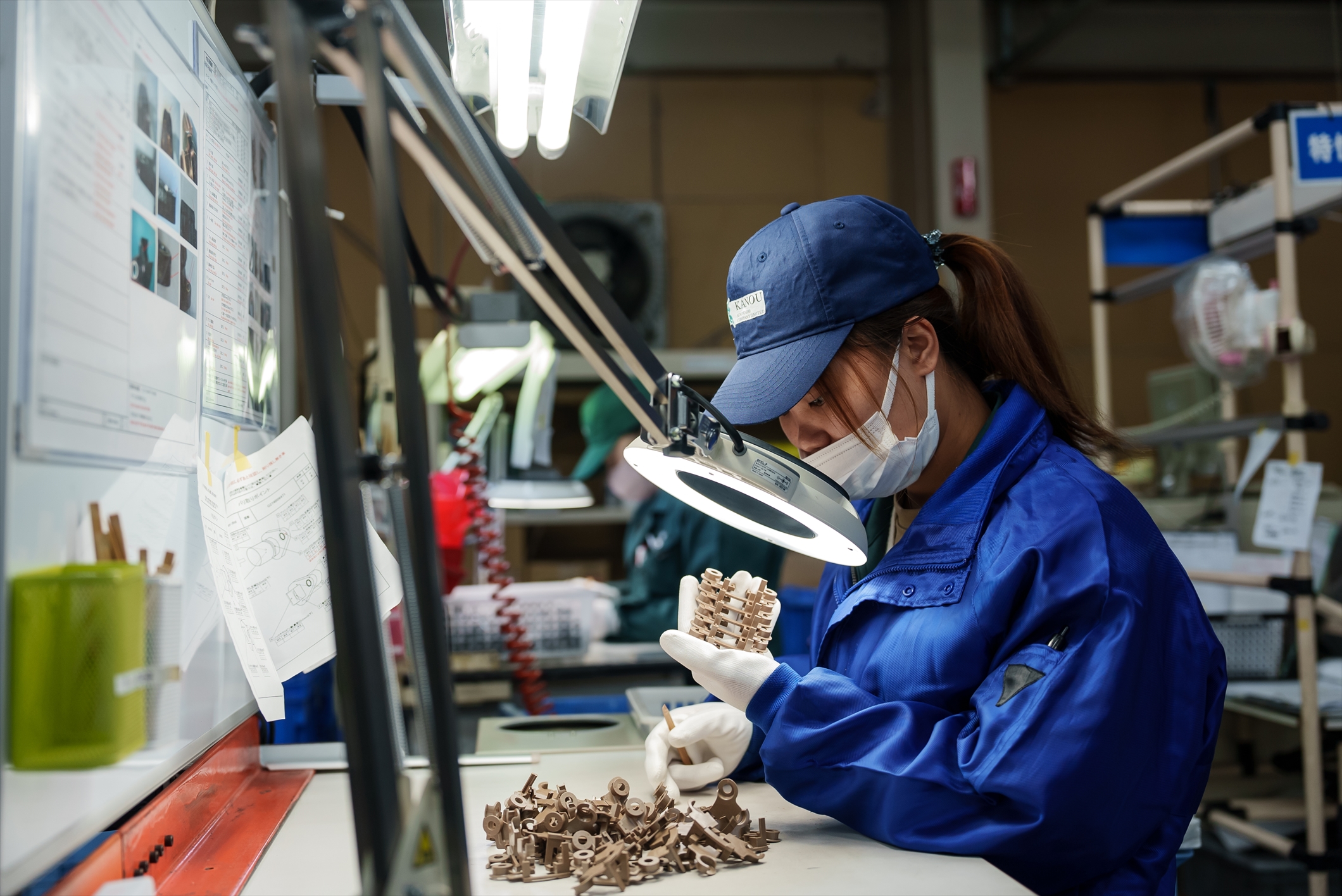 精密部品の検査業務