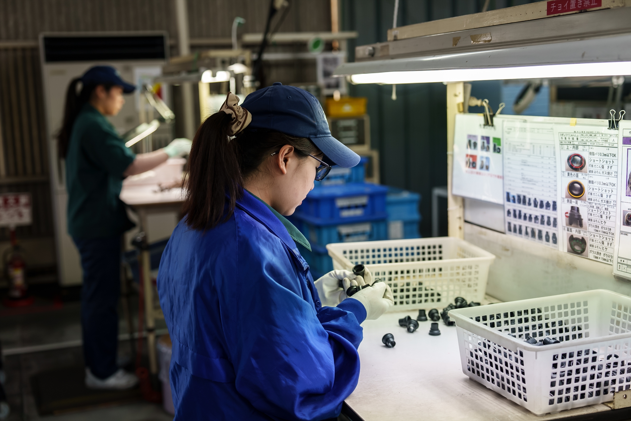 精密部品の検査業務