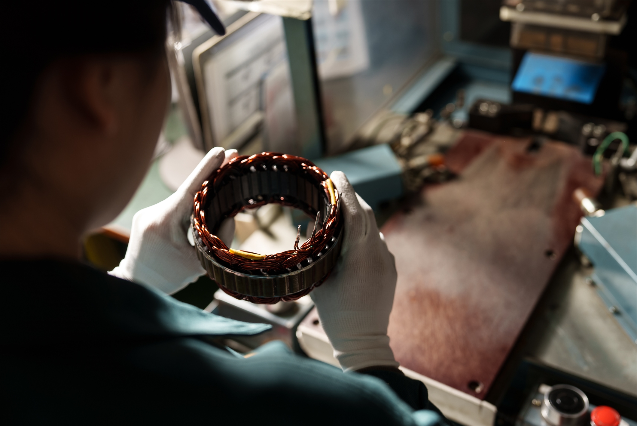 精密部品の検査業務